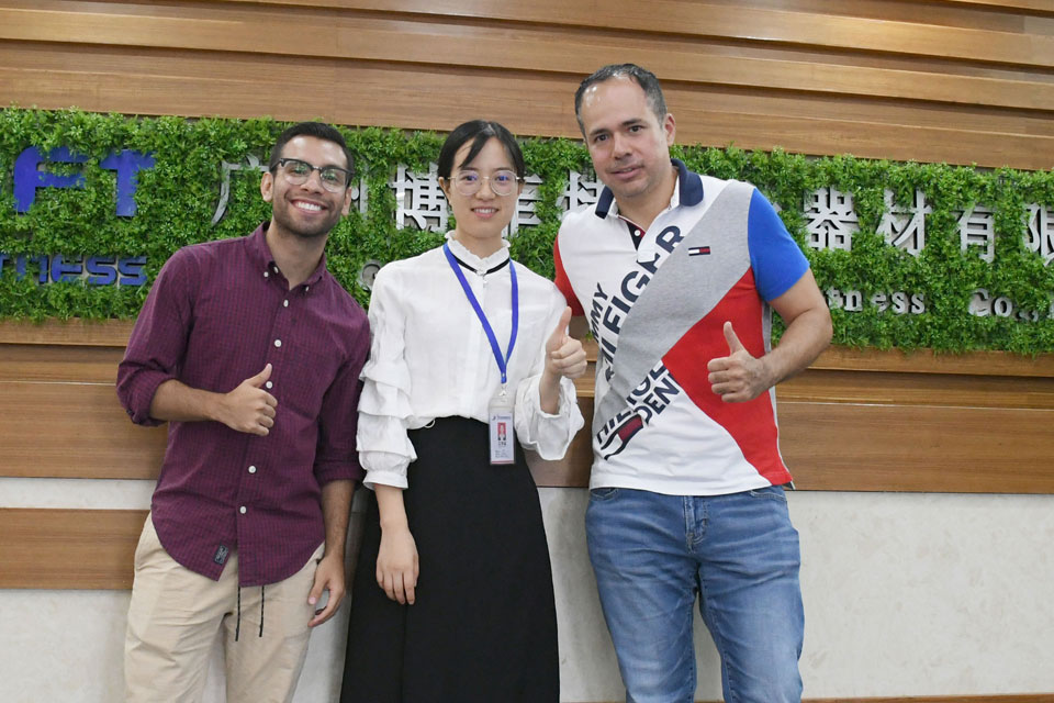 香蕉成人APP健身器材出口到墨西哥